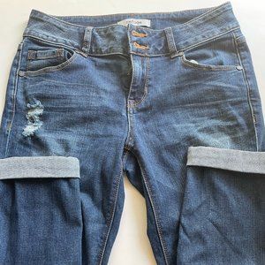 Refuge Denim Distressed Jeans Size 6